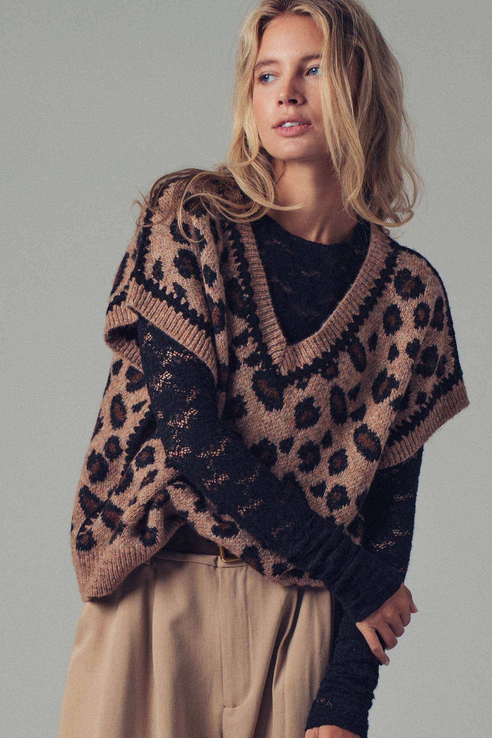 Urban Daizy - Wholesale Sweater Vest - Women's - Leopard Crochet Trim Sweater Vest20