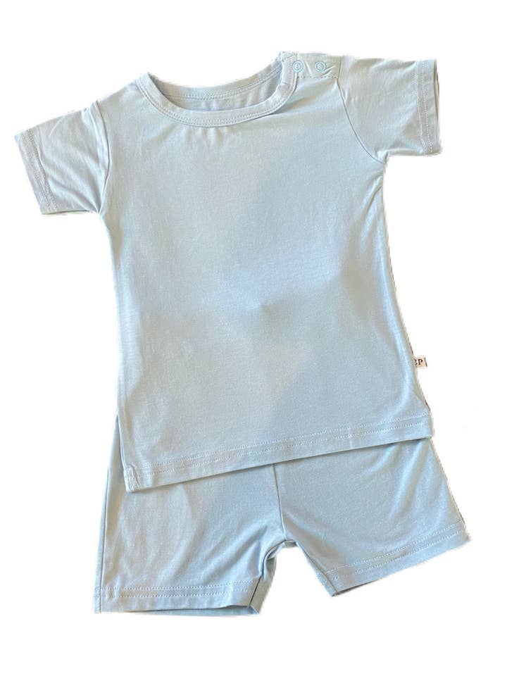 Ensemble short 2 pièces Bleu bébé pour la vente par Brooke and Peyton