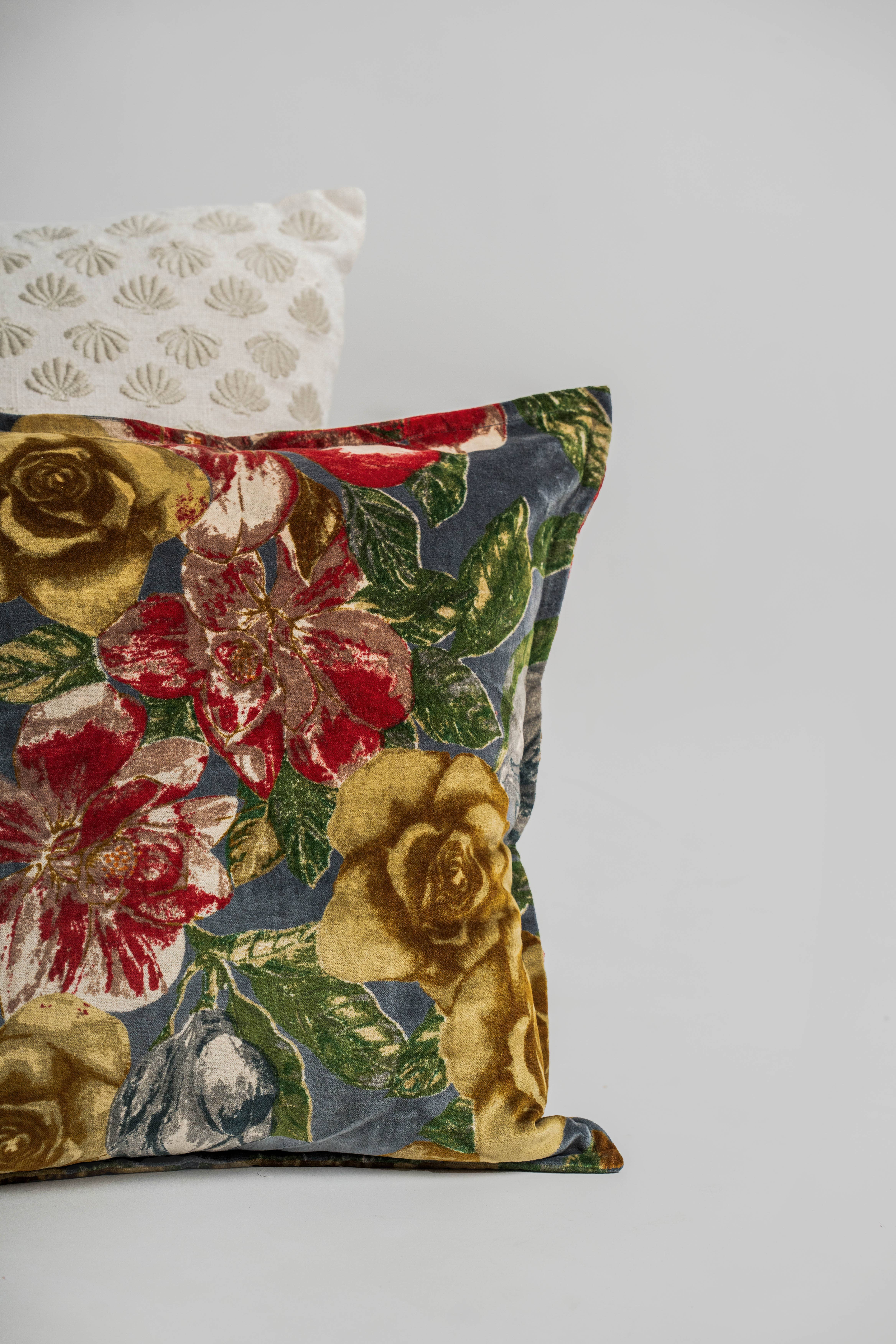 Atolia Designs - Wholesale Throw/Decorative Pillow - Wild Midnight Velvet Cushion with filler 3