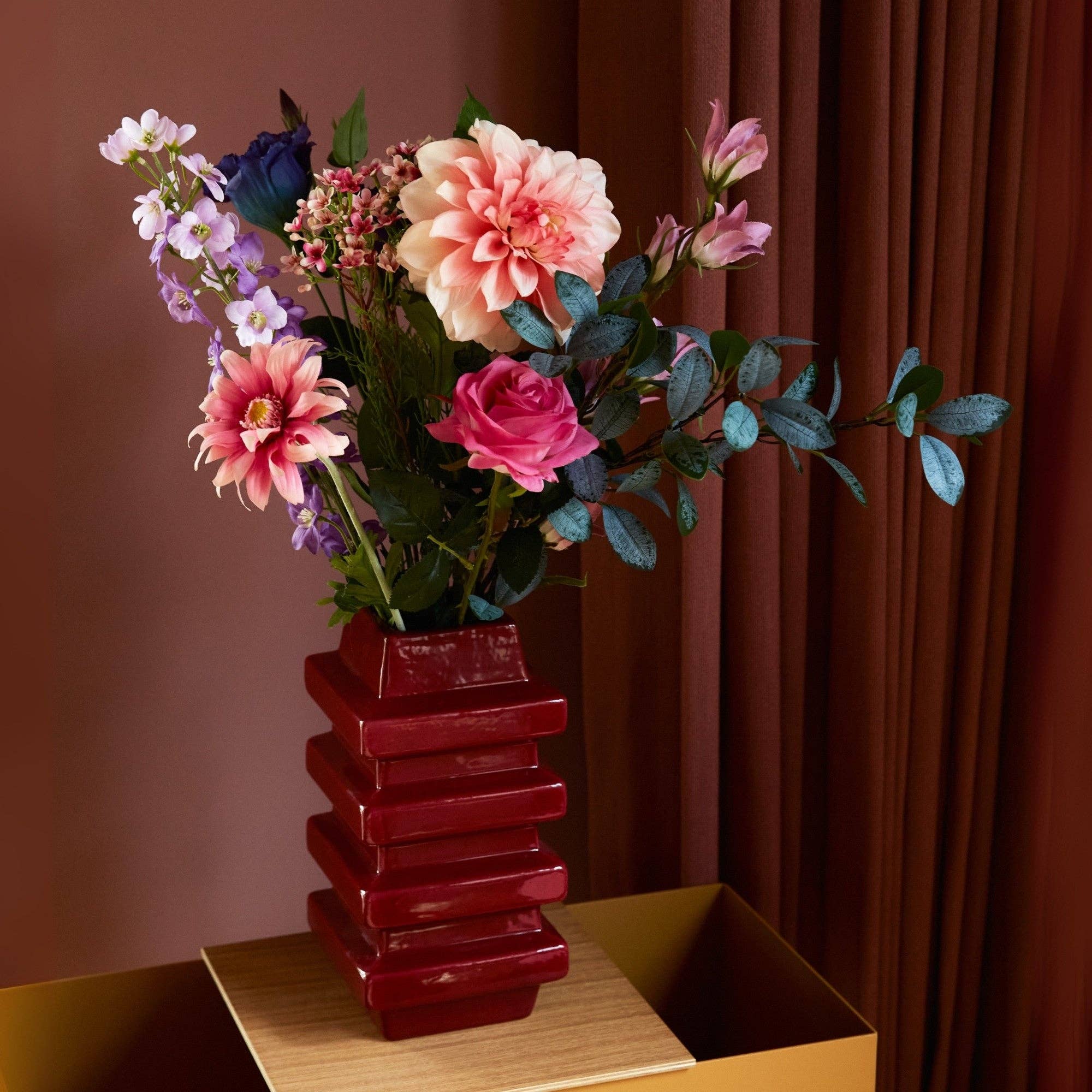 Wildflowers by Floriette – wholesale Artificial flowers – Klassiek Kunstmatig Boeket - Paarse Gloed2