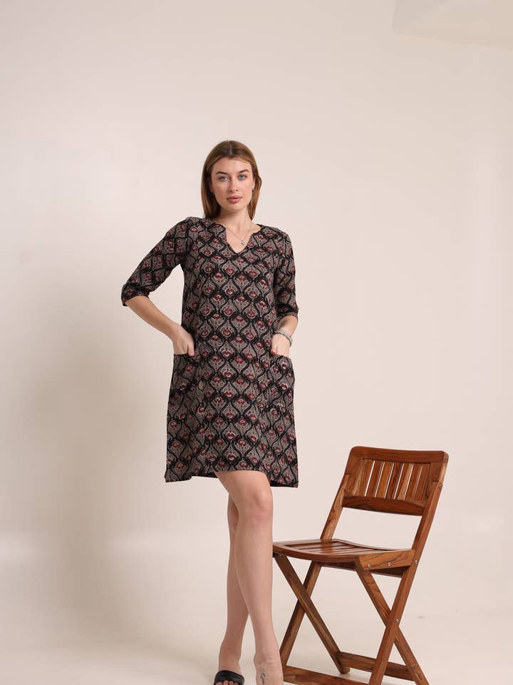 Women's Black Floral Print Dress with Pockets – Stylish V-Neck Casual Wear for wholesale by Fabthread