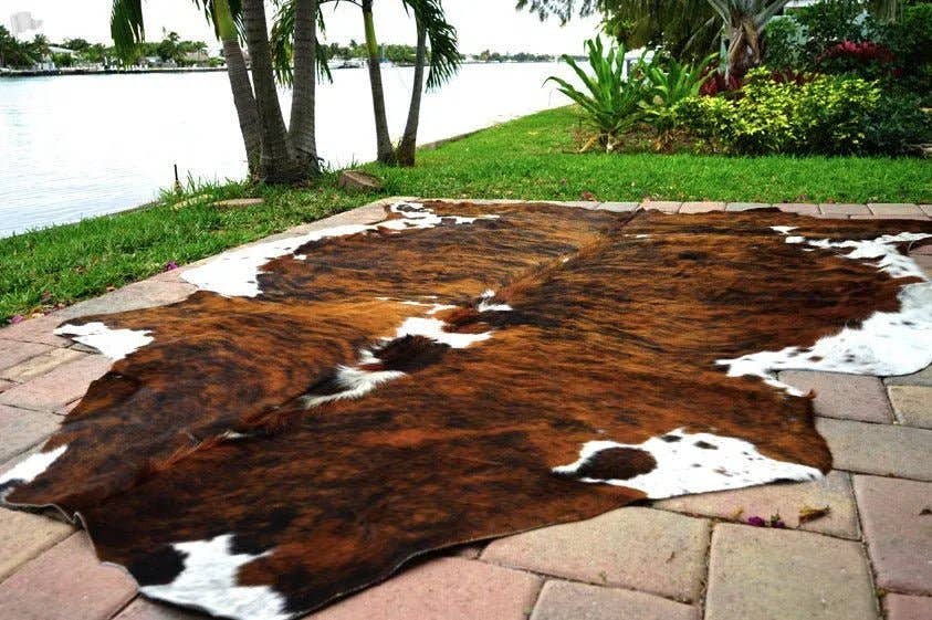 Rodeo - Wholesale Area Rug - Brown Brindle Cowhide Rug0