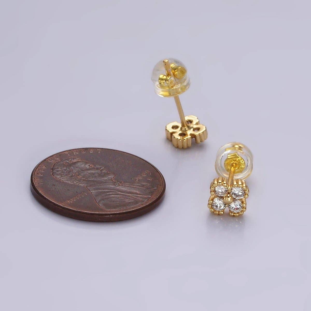 Aim Eternal - Venta al por mayor Pendientes de botón/aretes de poste - Pendientes de Estudio de Trébol Cuatro Hojas en Oro y Plata con Mini CZ Rosa y Transparente Relleno de Oro de 14K | AE974 - AE9753
