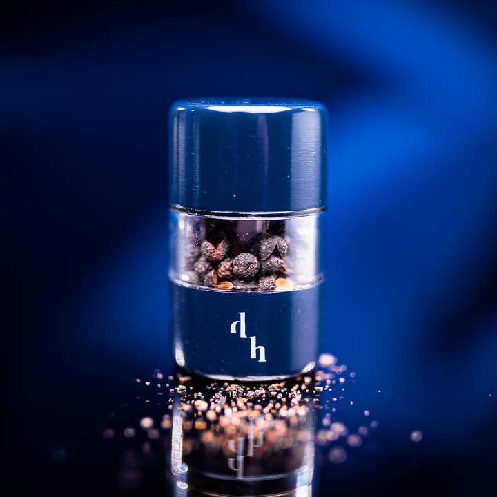 The Drunken Horse Gin - Wholesale Gin - Drunken Horse Gin (35 cl) (gratis Timut pepermolen)1