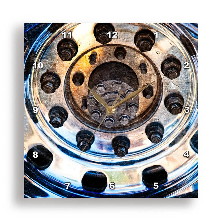 3dRose, Vista aproximada de uma jante cromada de um carro desportivo moderno, Relógio de Parede por atacado de 3dRose