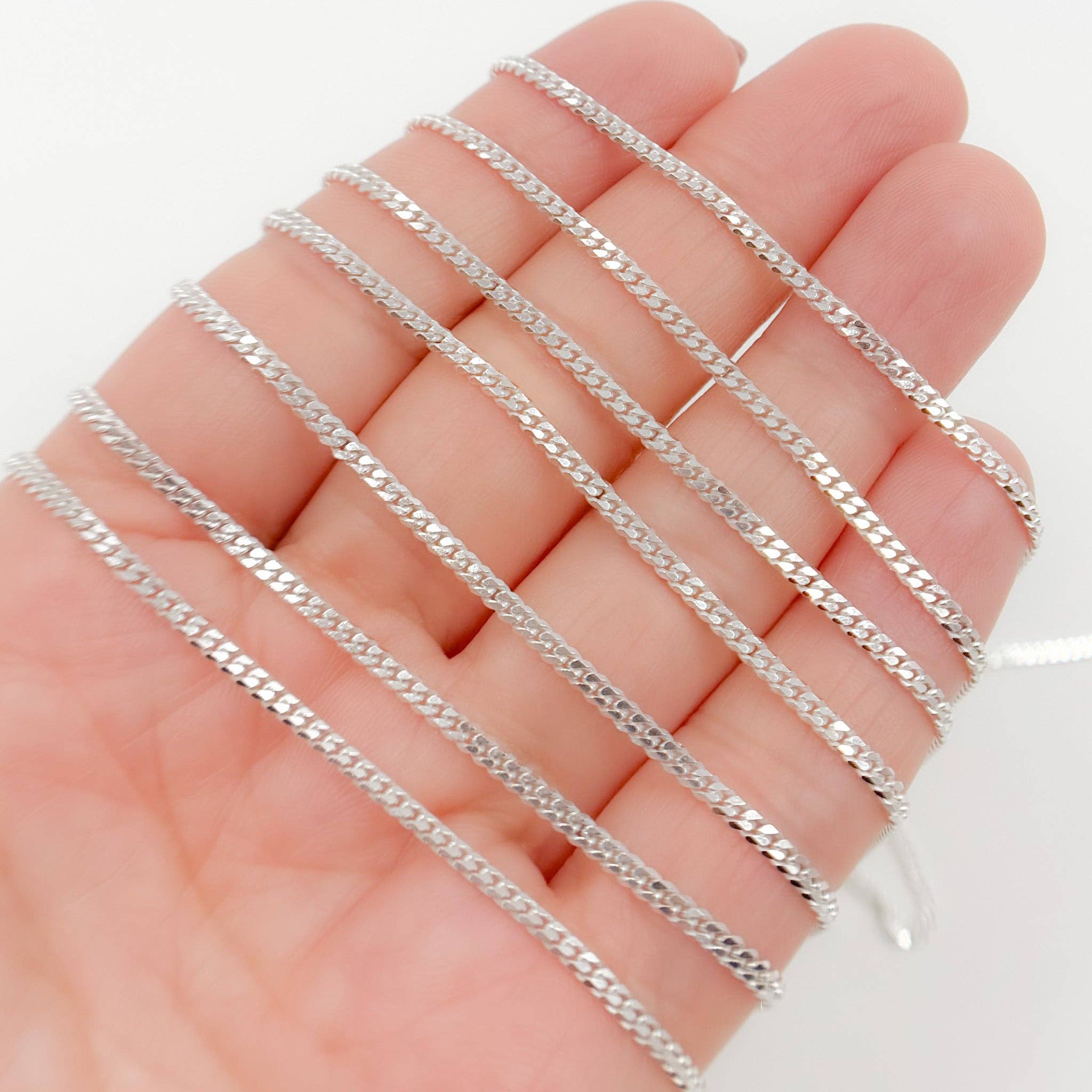 Jewels & Chains – Engroshandel Led/kæde halskæde – X11SS. Sterlingsølv 2mm Flad Curb Kæde3