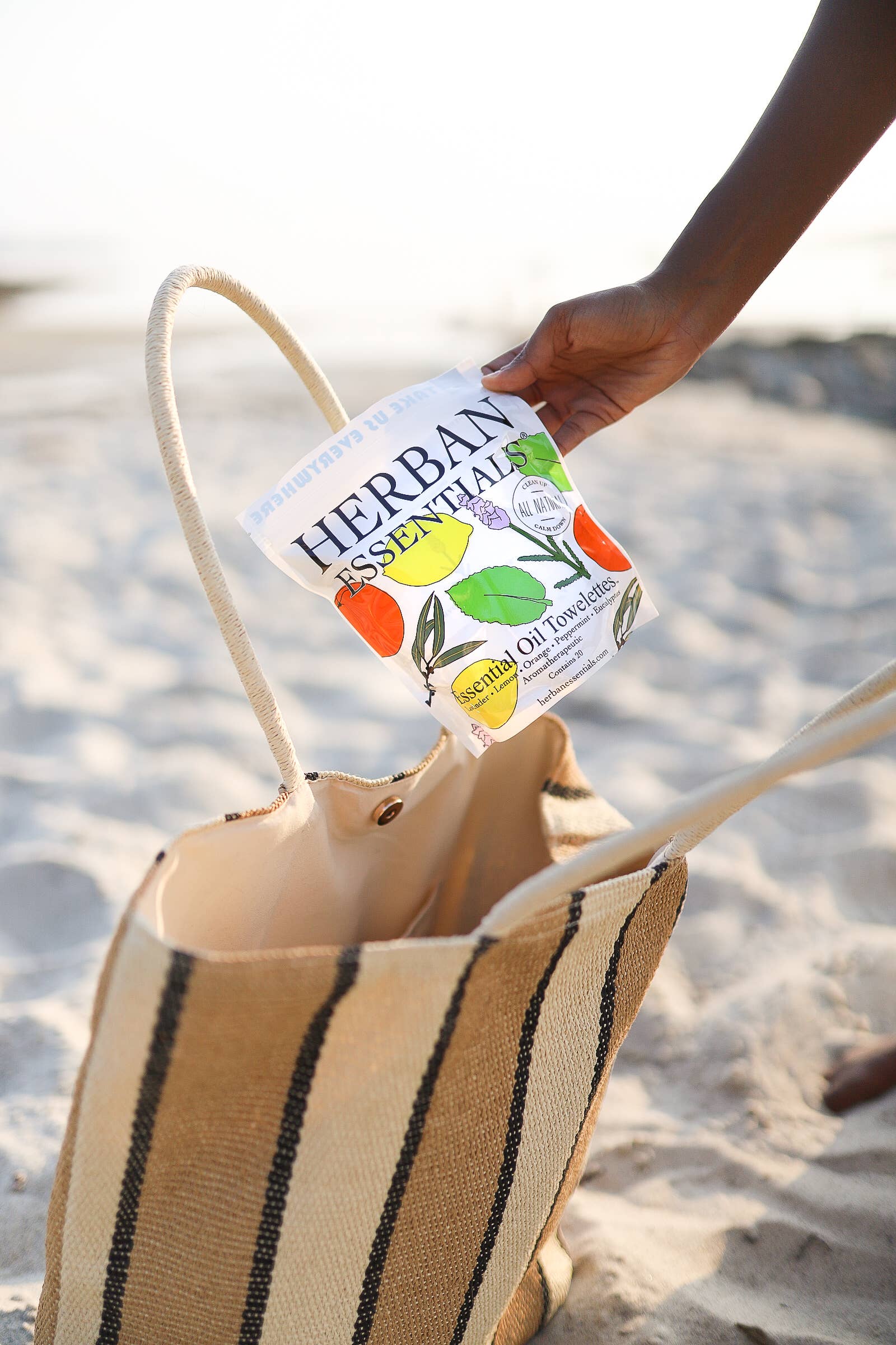 Herban Essentials - Vente Lingettes visage et corps - Lingettes Essentielles Assorties - 20 lingettes individuelles aux huiles essentielles1