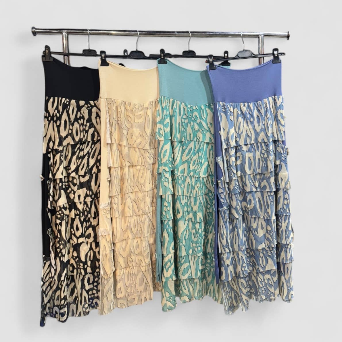 Dance in Paris - Wholesale Blouse - Women's - Top-New Abstract Print V Neck 4