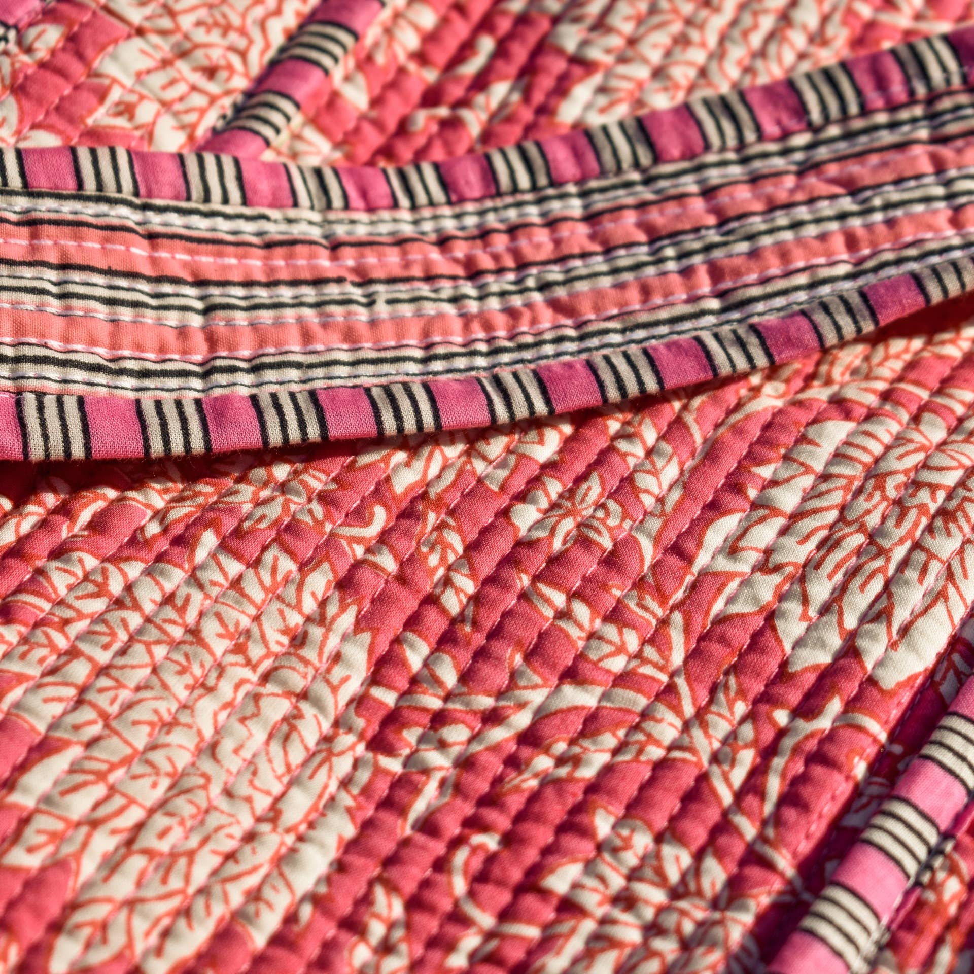 "The Treasure Hunter" Store - Wholesale Jacket - Women's - Casaco Samadhi7