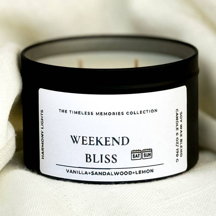 Weekend Bliss - Boîte à bougie au soja noire mate de 6 oz pour la vente par Harmony Lights