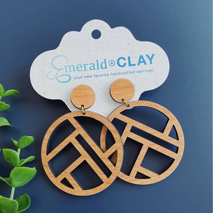 Boucles d'oreilles en bois - Mondrian Circle pour la vente par Emerald and Clay
