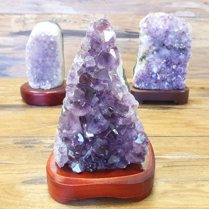 Lámpara Amethyst Druzy al por mayor sobre base de madera para venta al por mayor de Crystal Joys Wholesale