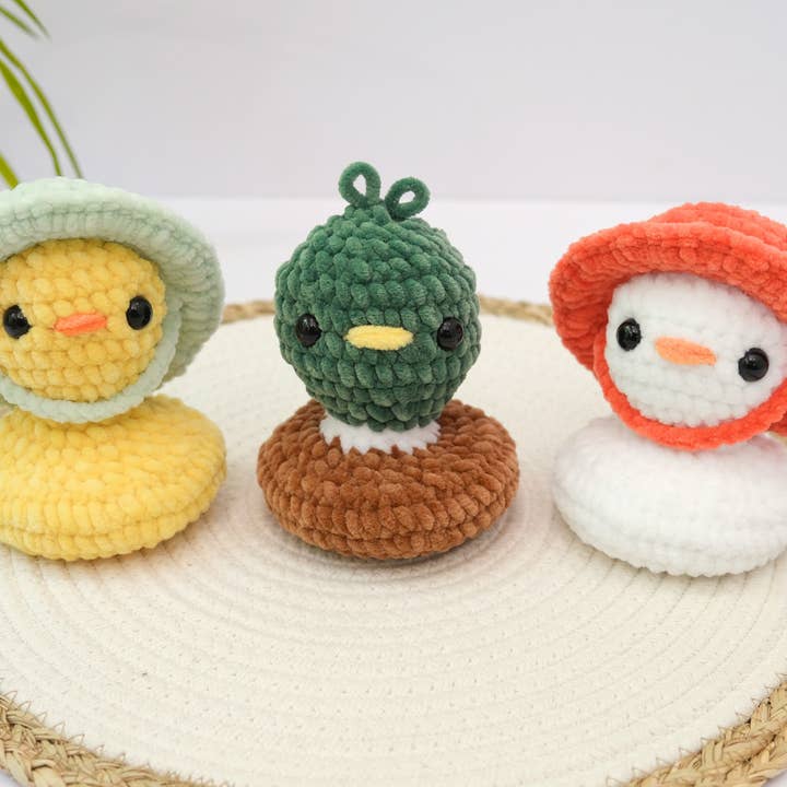 Anh2 LTD – wholesale Keychain – Women's – Crochet Mallard, Pekin, Duckling, Crochet Amigurumi Plushie3