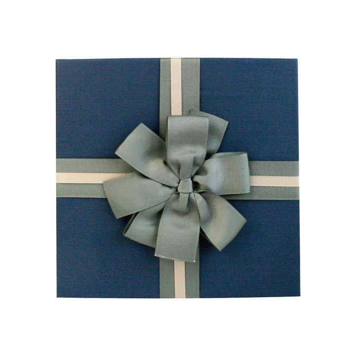 Emartbuy – wholesale Presentbox – Cream Box med blått lock - 23,5 x 23,5 x 10 cm