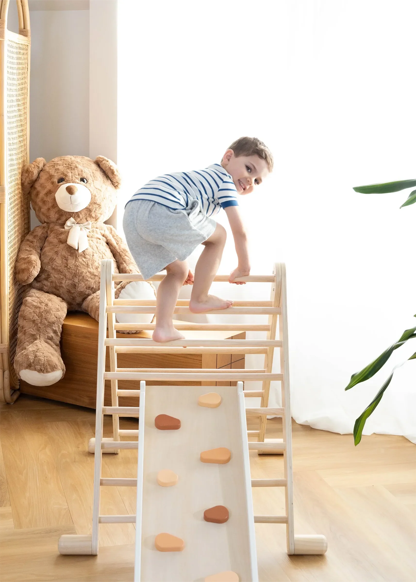 Coco Village - Wholesale Wood Toy - Kids - Montessori 2-in-1 Triangle & Wall Climber10