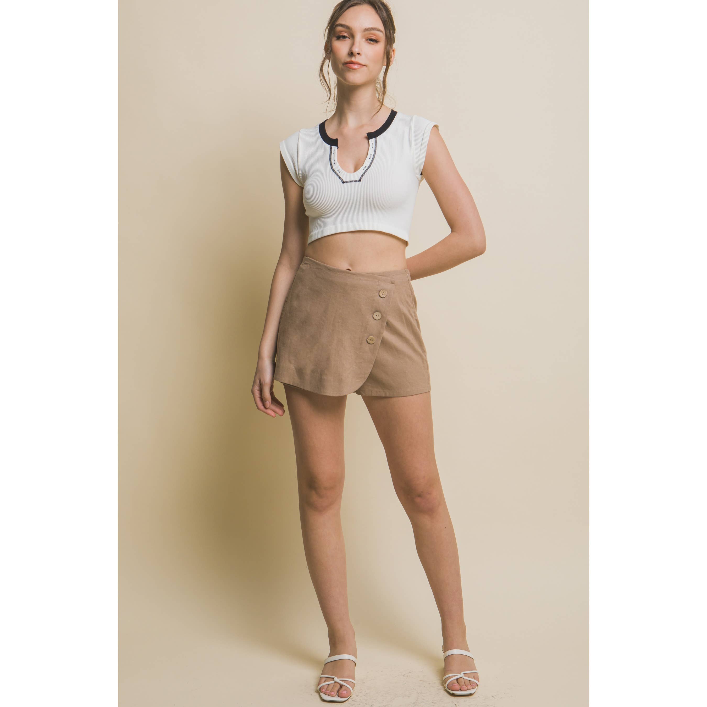 ITSSY - Venta al por mayor Falda pantalón - Mujer - Minifalda de lino con botones laterales6