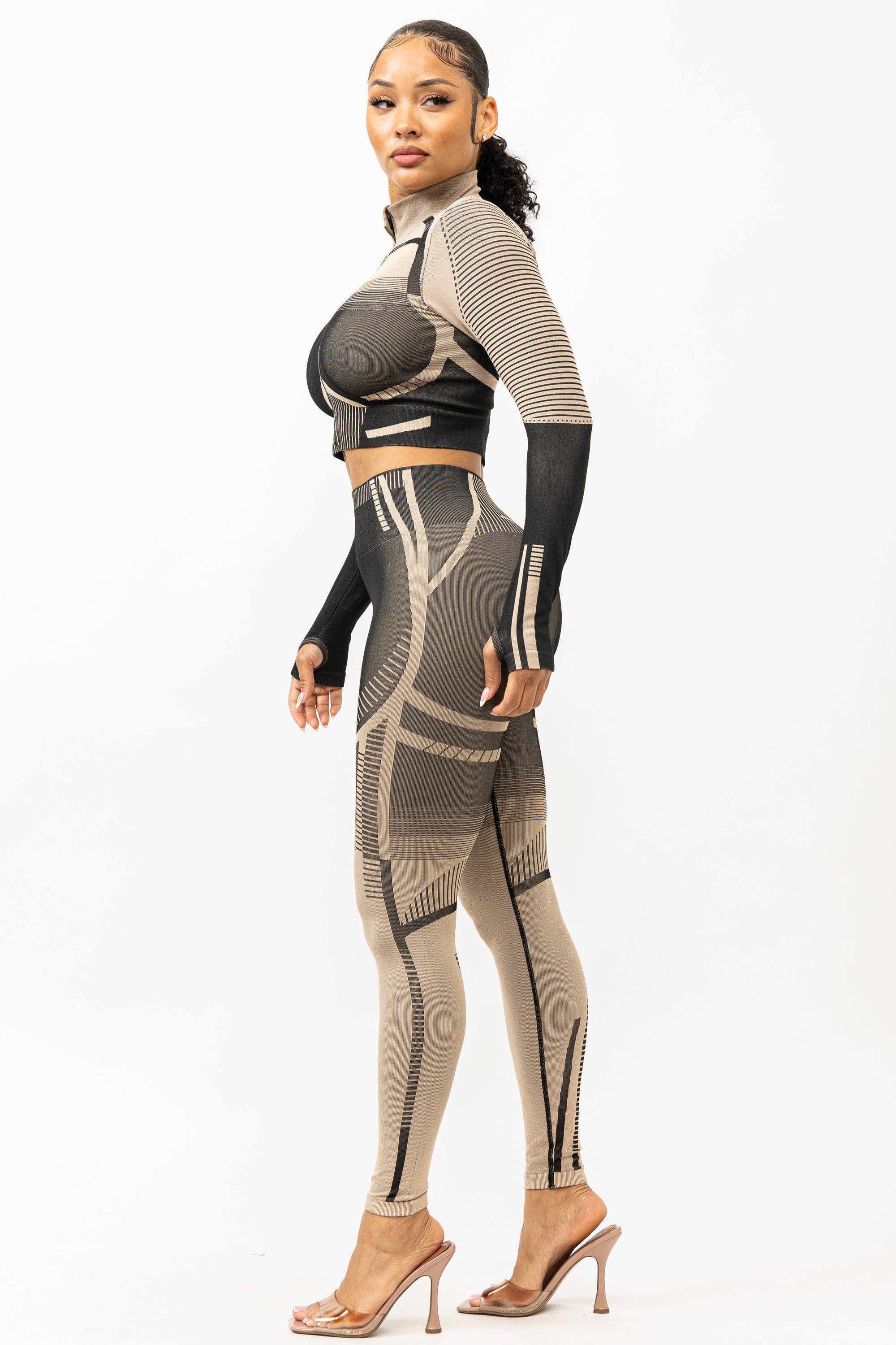 Boswell - Wholesale Activewear Set - Women's - SEAMLESS MOCK NECK TRACK SUIT SET1