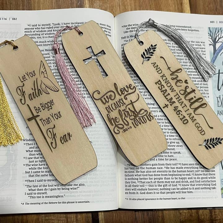 Oak And Iron Engraving - Wholesale Bookmark - Wooden Engraved Bookmarks1