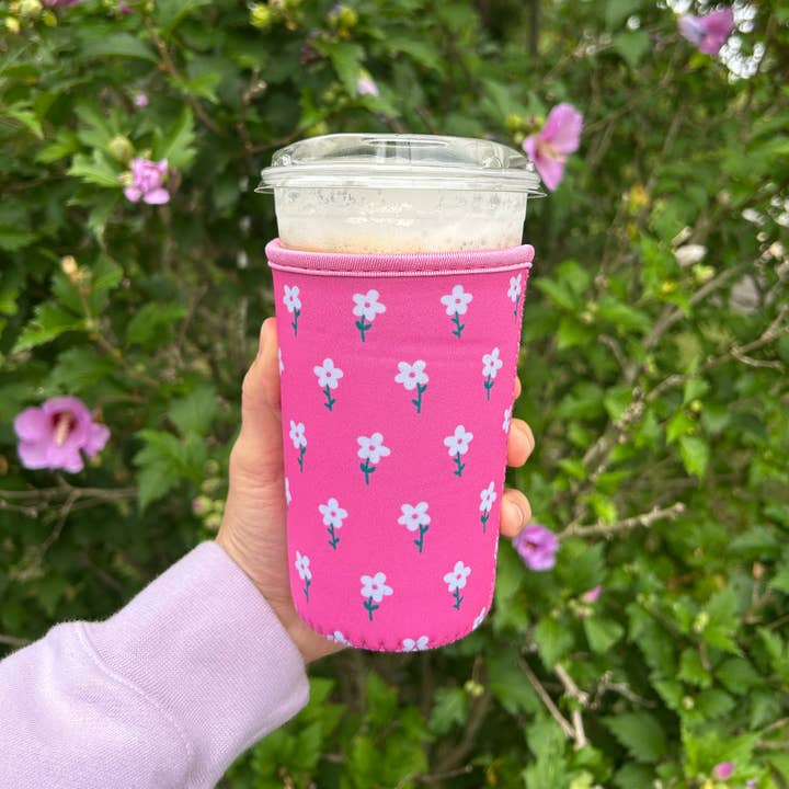 Manga para Bebida de Café Gelado com Campo de Flores Cor-de-Rosa e Brancas por atacado de Sun and Mind Co.