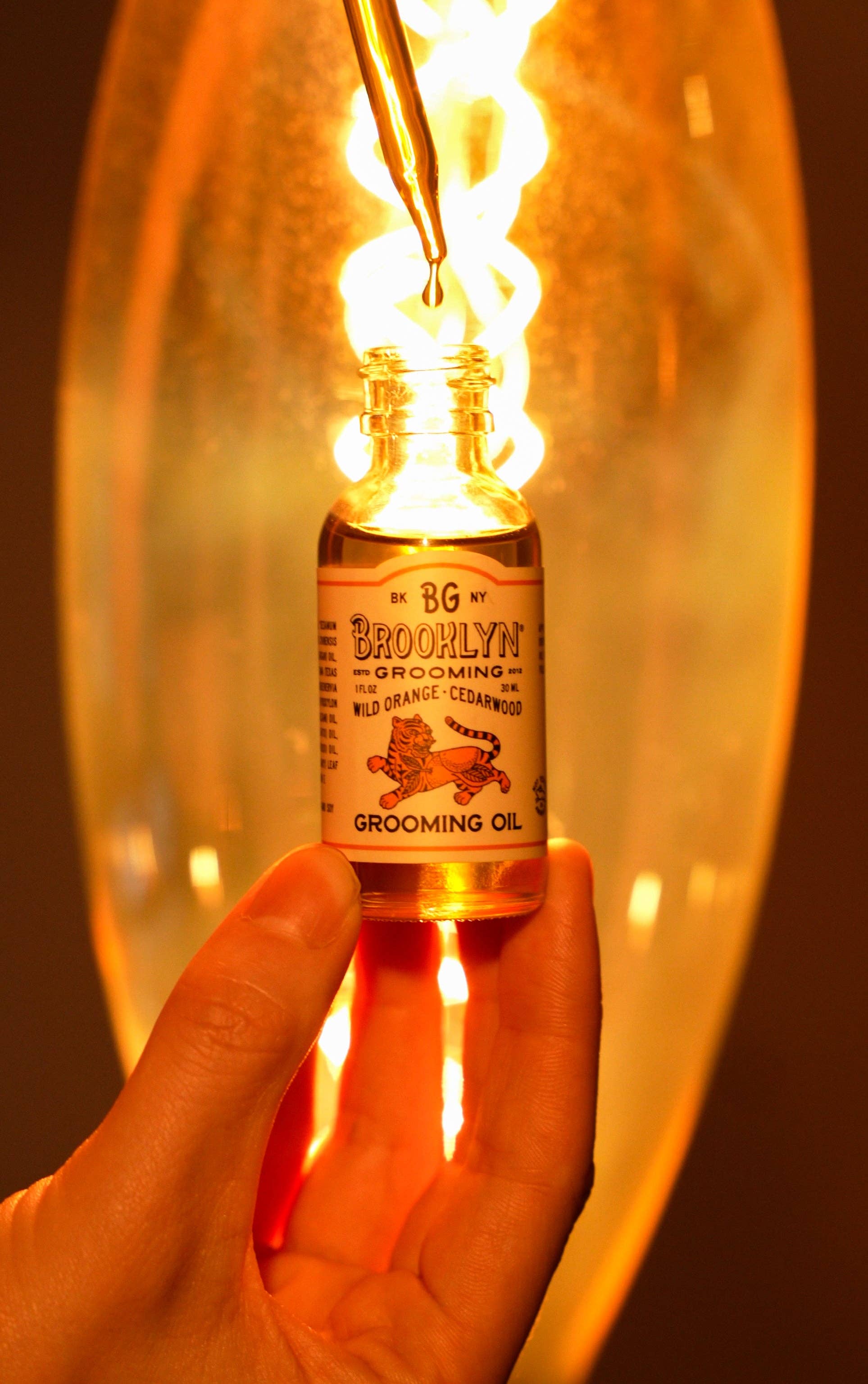 Brooklyn Grooming – Großhandel Bartpflegeprodukte – Pflegeöl aus Wildorangen und Zedernholz4