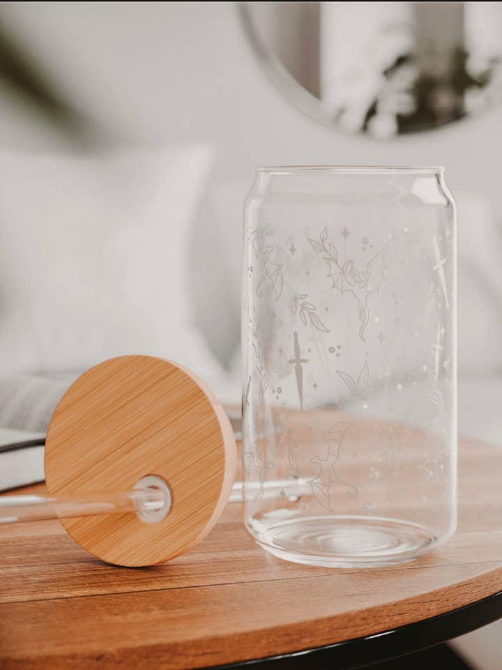 Fantasie Buchliebhaber Glasbecher, 16oz für den Großhandel von Shadowbound Spines LLC