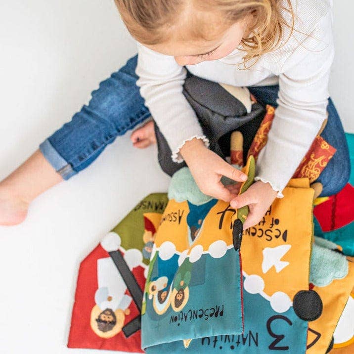 The Little Rose Shop - Wholesale Middle Grade Book (9-12) - Rosary Mass Quiet Book12