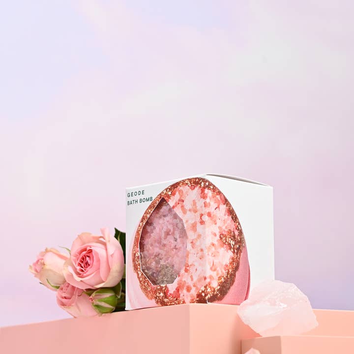 Latika Beauty - Wholesale Bath Bomb/Fizz - Crystal bath bomb 🌸 Wellness gift - Geode - Rose Quartz