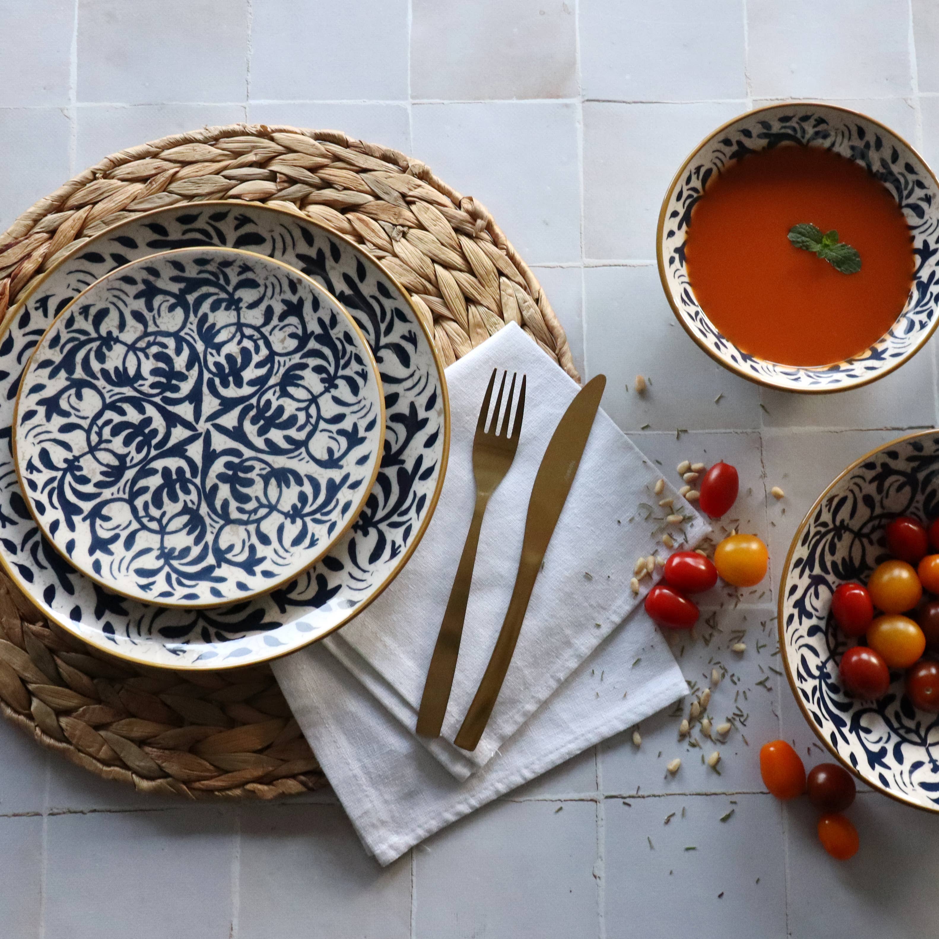 Novastyl - Wholesale Serve Bowl - HÉRACLÉE 500ml stoneware bowl with blue decoration3