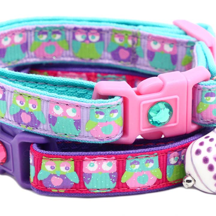 Collier pour chat à rupture avec hiboux colorés pour la vente par From Pugs to Persians Pet Accessories, LLC