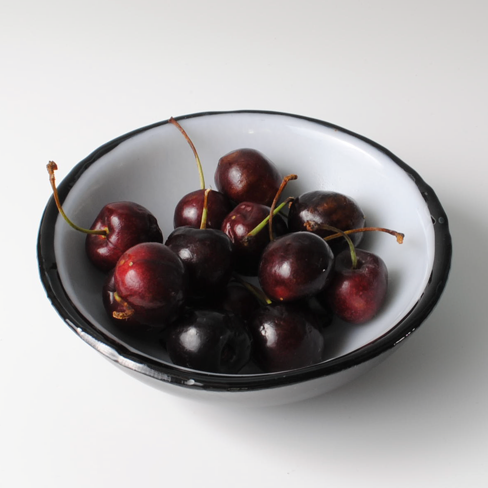 Kiku Handmade | Contemporary Fused Glass Home Goods - Wholesale Decorative Plate/Dish/Bowl - Skull Fused Glass 5" Small Bowl2