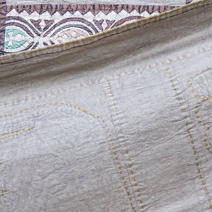 De-cor - Venta al por mayor Edredones acolchados - Cubrecama Kantha con Aplique de Elefante Alegre