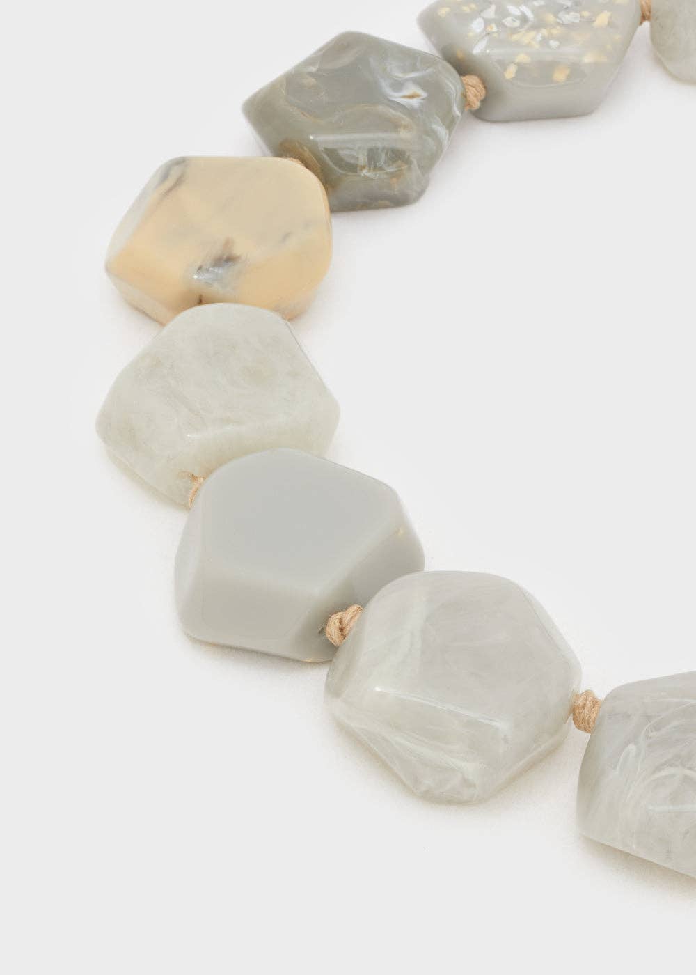 NALI' - Wholesale Beaded/Pearl Necklace - NECKLACE IN RESIN AND WOOD OFF-WHITE/GREY - N621
