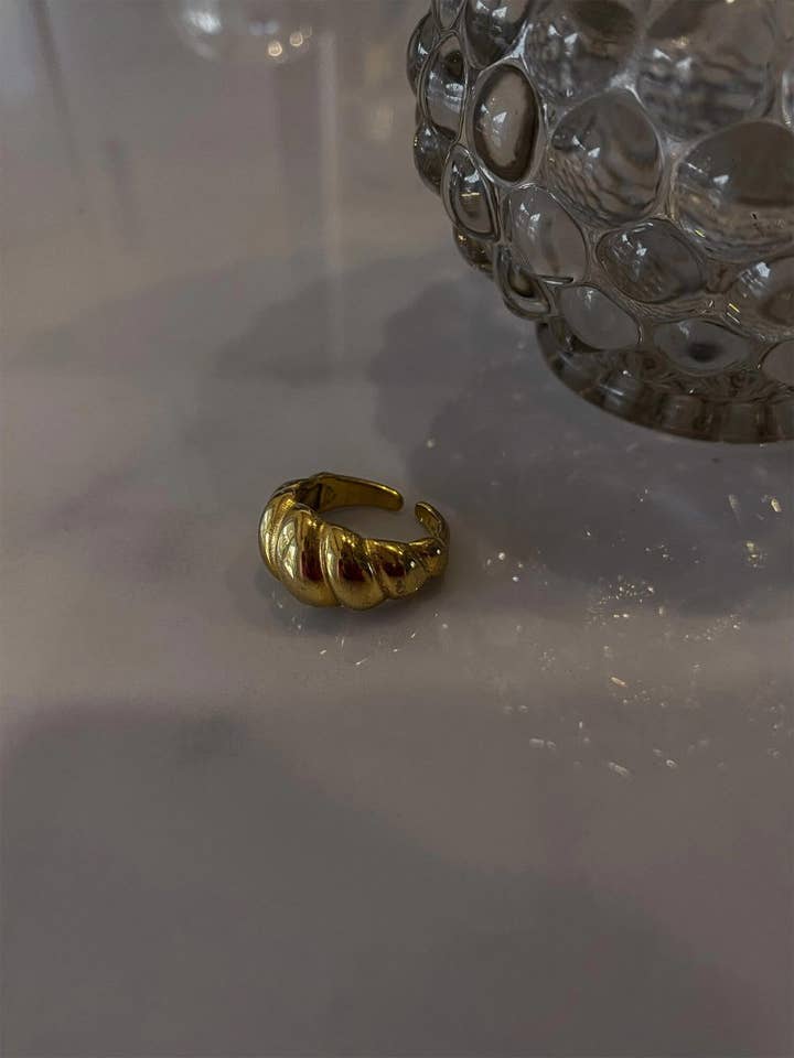 BAGUE EN OR CROISSANT pour la vente par AnnaKey