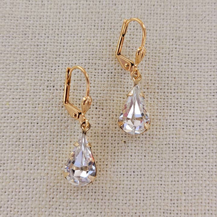 Birnenförmiger Ohrring aus österreichischem Kristall 622 für den Großhandel von Sadie Green's Jewelry