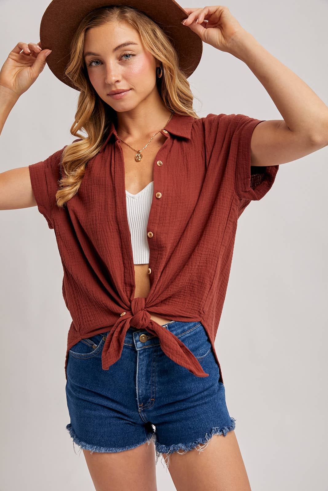 Bluivy – Großhandel Hemd mit Button-down-Kragen – Damen – Essentielles Baumwollhemd mit Knopfleiste17