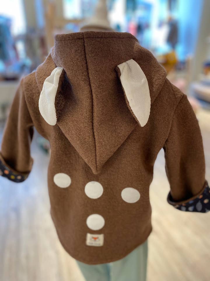 Giacca da passeggio Deer «Brown & Beige» pronta per la spedizione immediata - Milli Wonka per la vendita all'ingrosso da parte di Milli Wonka