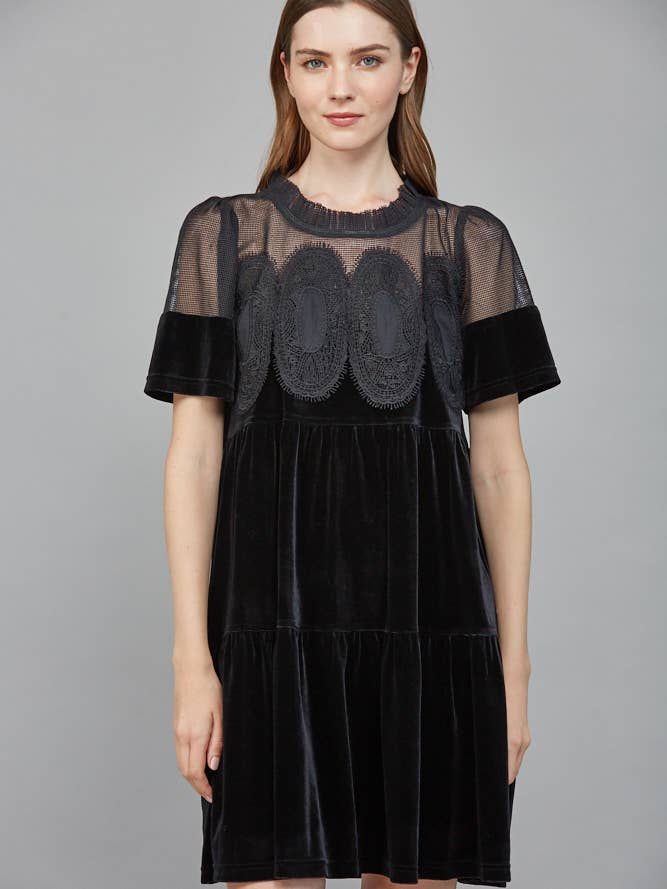 KONTRAST SKÆR MESH MED INTRIKAT BLONDEDETALJE VELVET FD34144 for engroshandel hos FATE