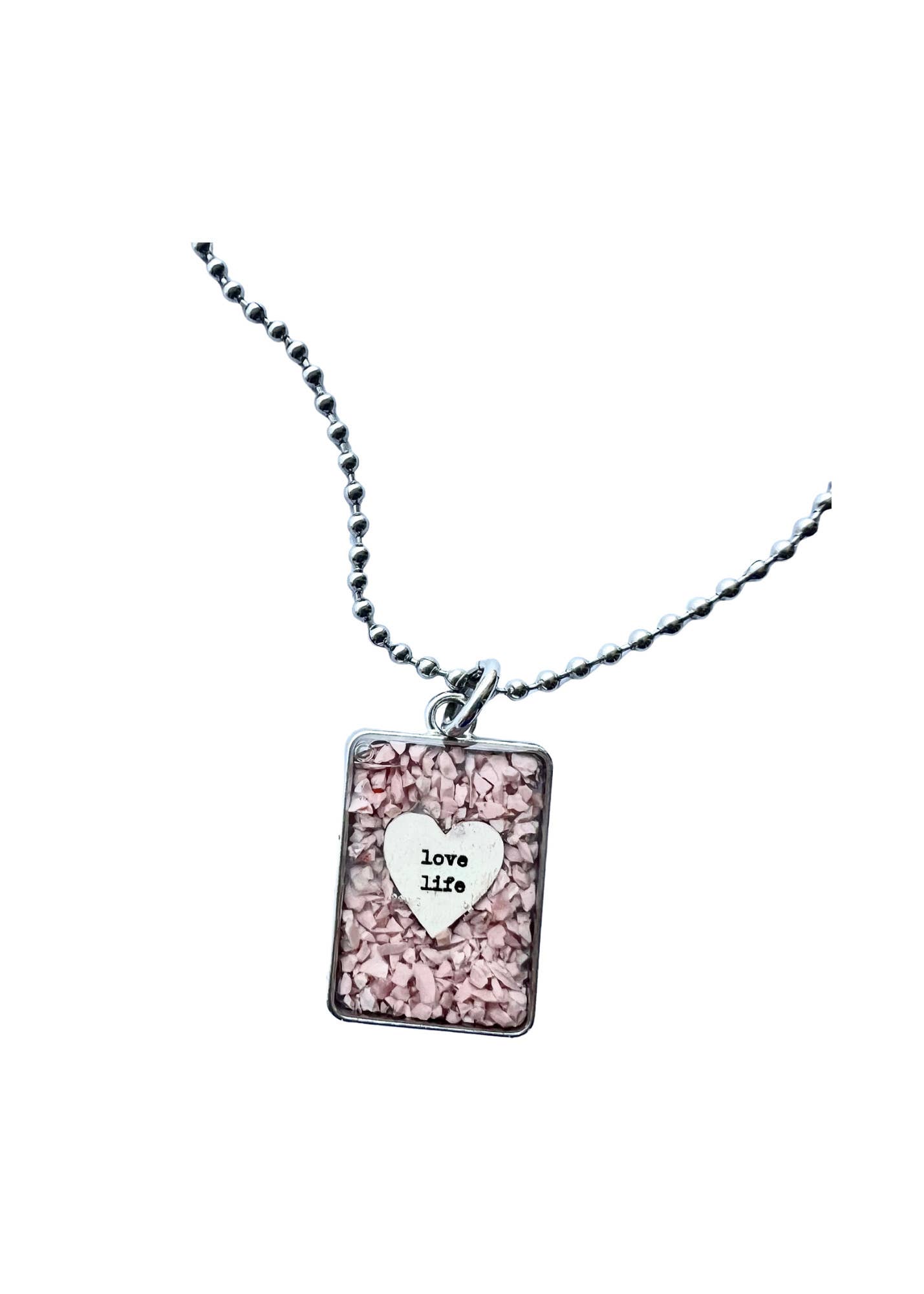 UnfiniSHEd – Großhandel Kette mit Anhänger/Charm – Love Life Halskette mit Anhänger aus rosafarbenem Opal1