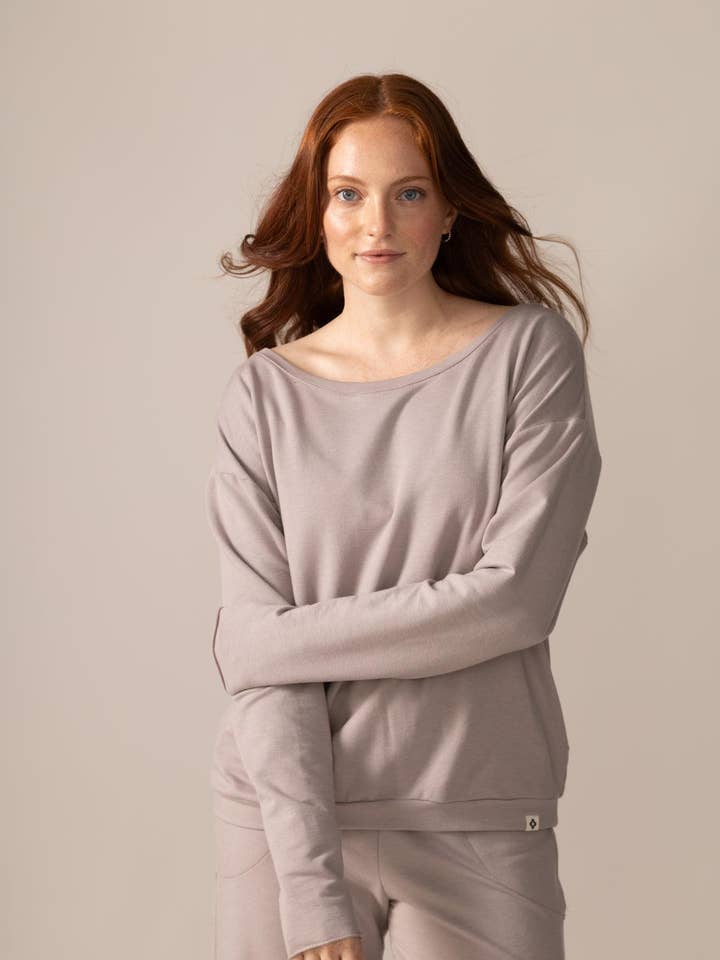 Flashdance Pullover - Atmosphere for wholesale by Rose Boreal