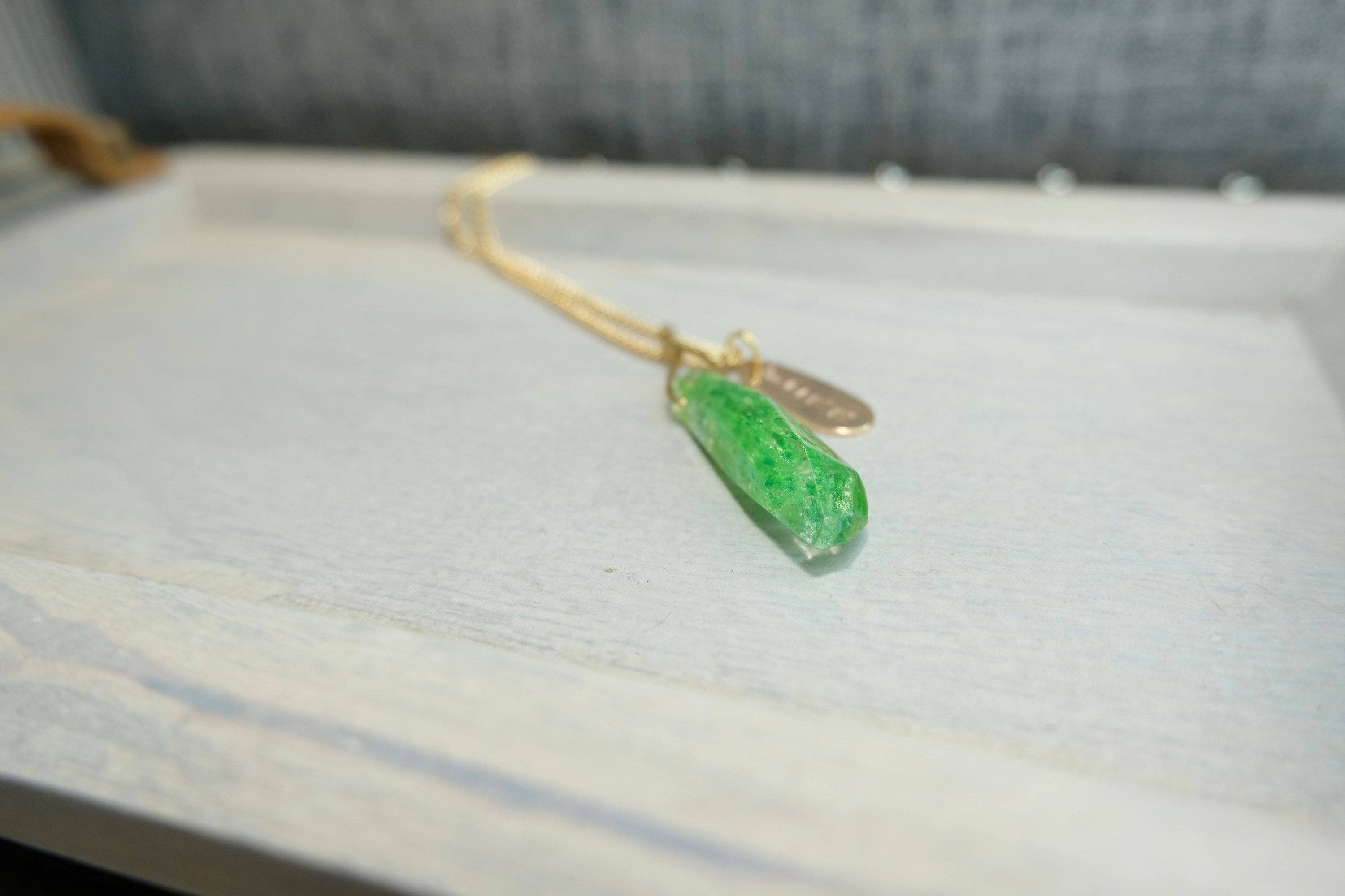 BlueButterflyBazaar – wholesale Pendant/charm necklace – Finn’s Kyber Crystal Small Pendant Necklace Star Wars Gift8