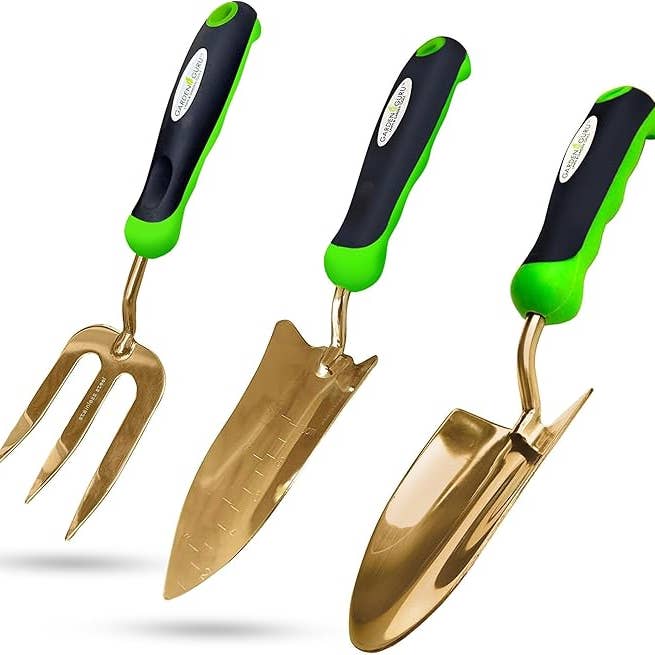 Set di attrezzi da giardino in titanio - Include trapiantatore a mano, trapiantatore, coltivatore per la vendita all'ingrosso da parte di Garden Guru Lawn & Garden Tools