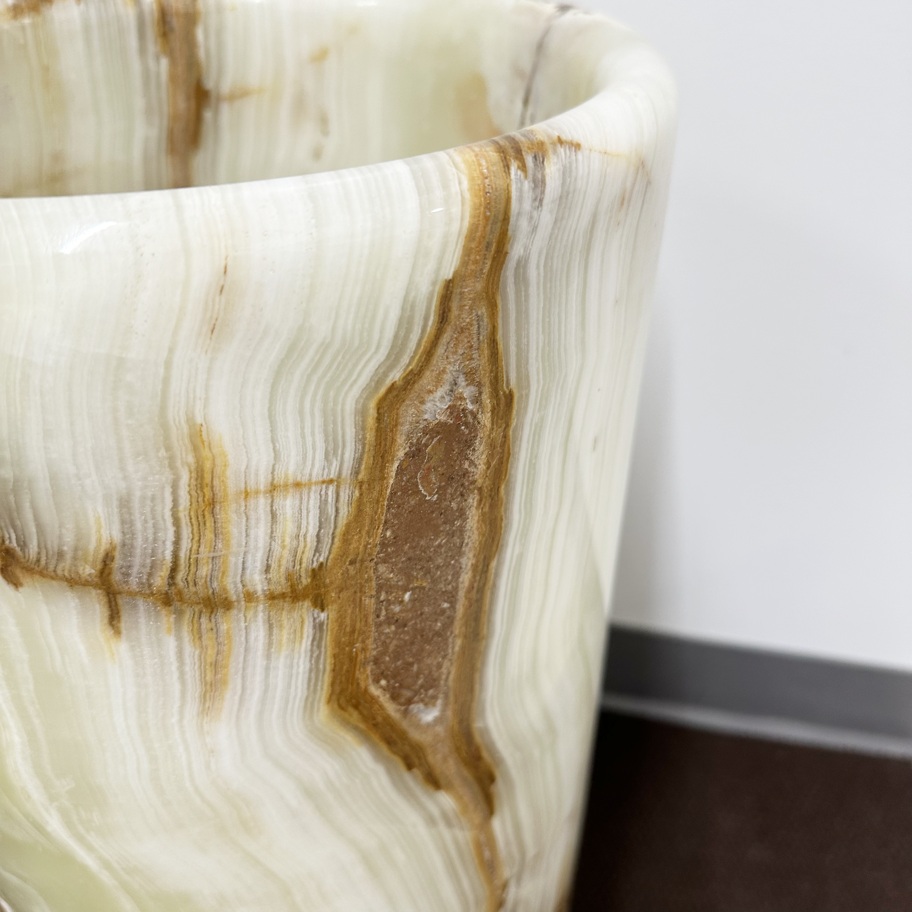 Page Imports - Wholesale Urn - Floor Urn - 24" x 12"12