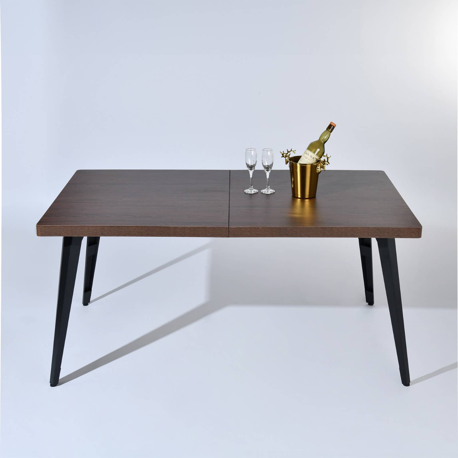 39F Inc. - Vente Salon de terrasse - Ensemble de salle à manger 5 pièces avec table marron de 63" et 4 chaises en suède5