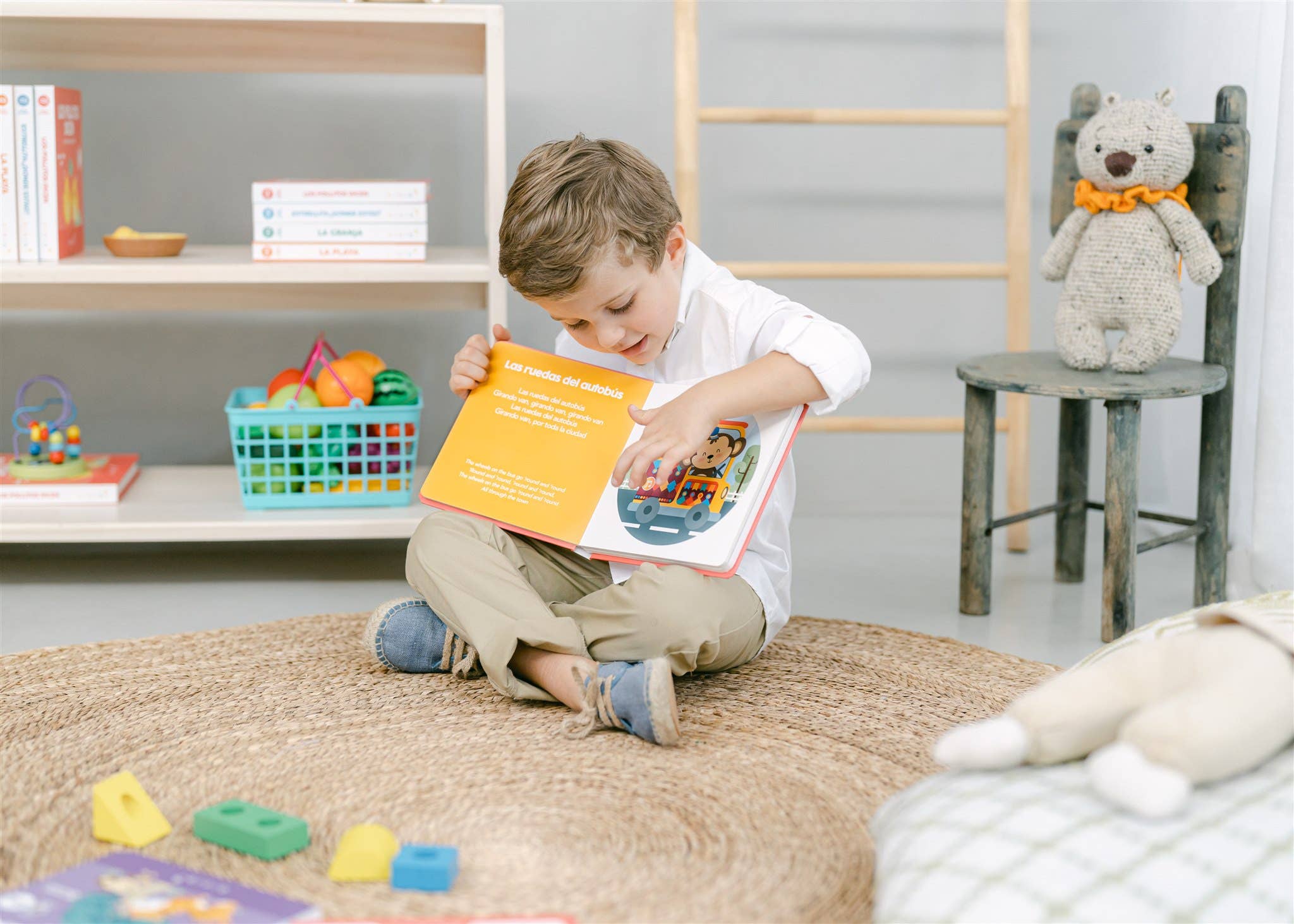 Binibi - Wholesale Baby & Toddler Book (0-2) - Los Pollitos Bilingual Musical Book: Spanish Nursery Rhymes8