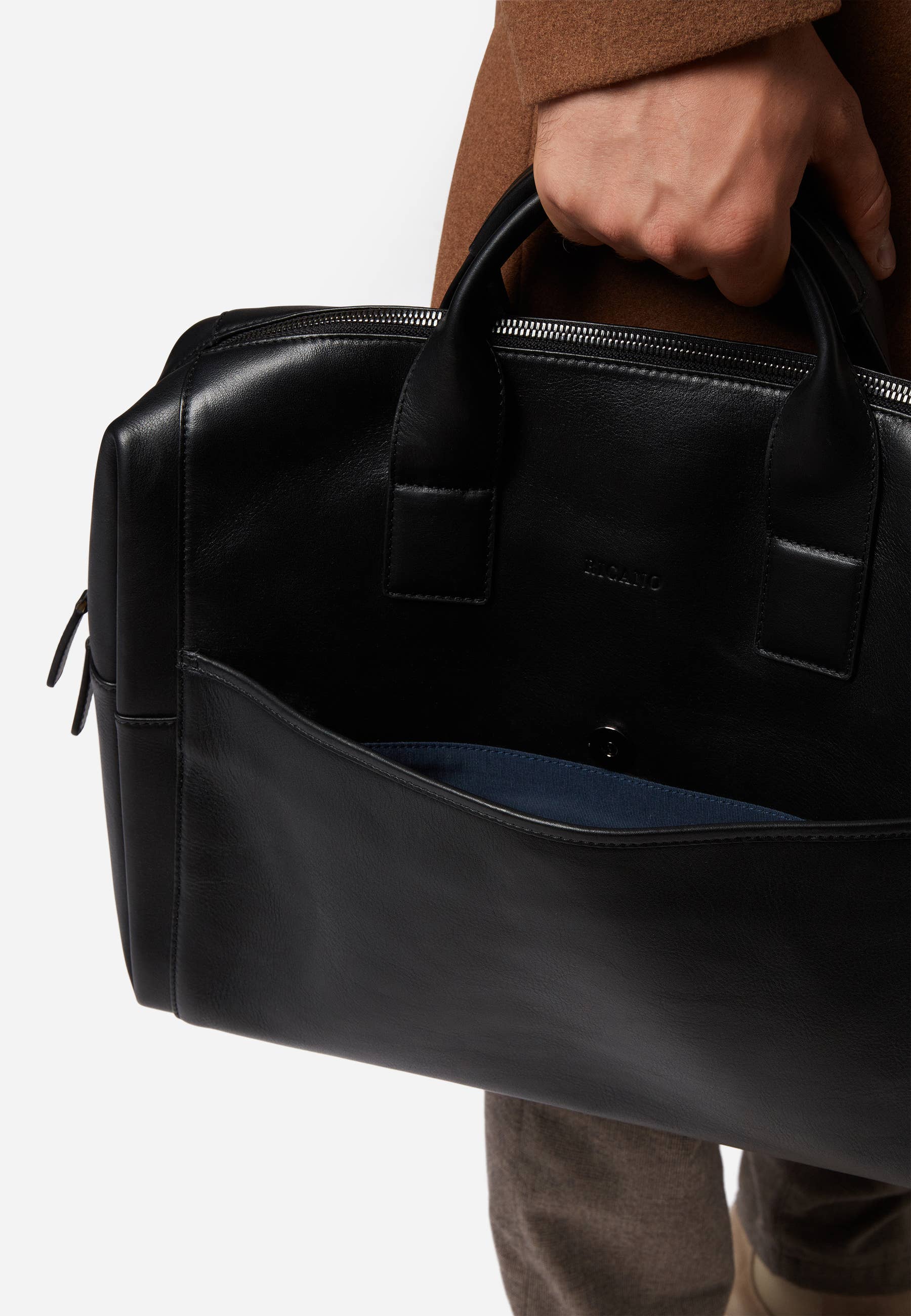 black Classic men's leather bag/Noah for wholesale on Faire4