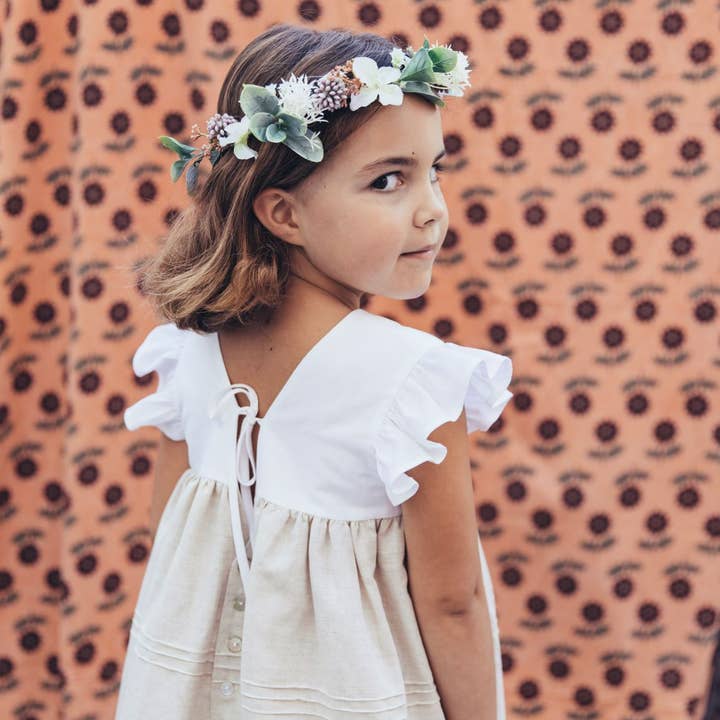 Nós e Tranças - Wholesale Dress - Kids - Vestido Branco&bege Com Nervuras Manga À Cava Com Folho3