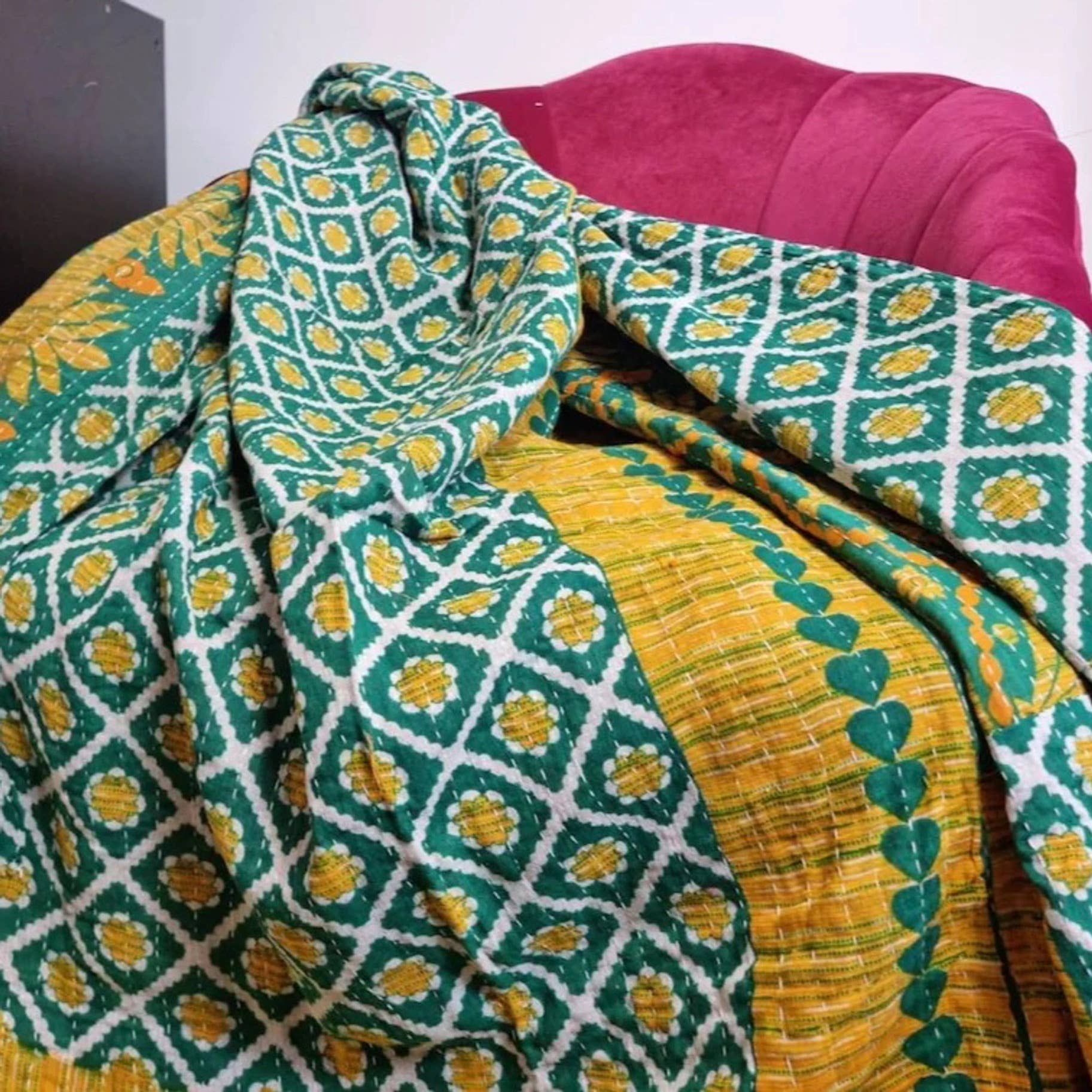 The Eastern Loom – Engroshandel Tæppe – Assorterede vintage upcyclede Kantha senge-/sofatæpper3