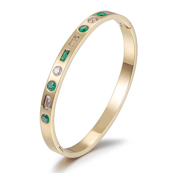 Bracelet avec baguettes en émeraude et pierres rondes en zircone cubique pour la vente par Jane Basch Jewelry Designs