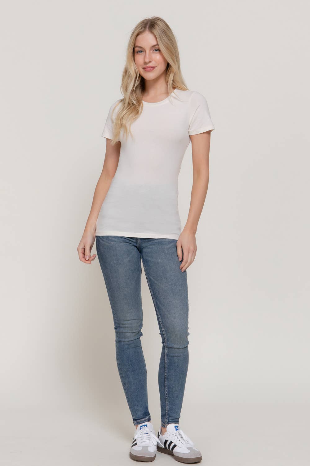 Active Basic | Active USA - Vente T-shirt – femme - Top en jersey de coton et élasthanne à manches courtes et col rond7