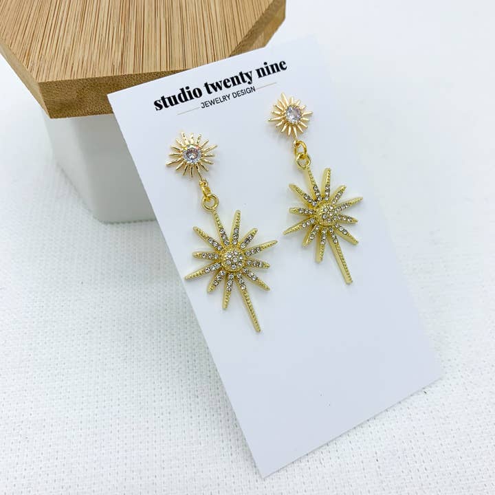 Guld Starburst CZ Örhängen för wholesale av Studio Twenty Nine